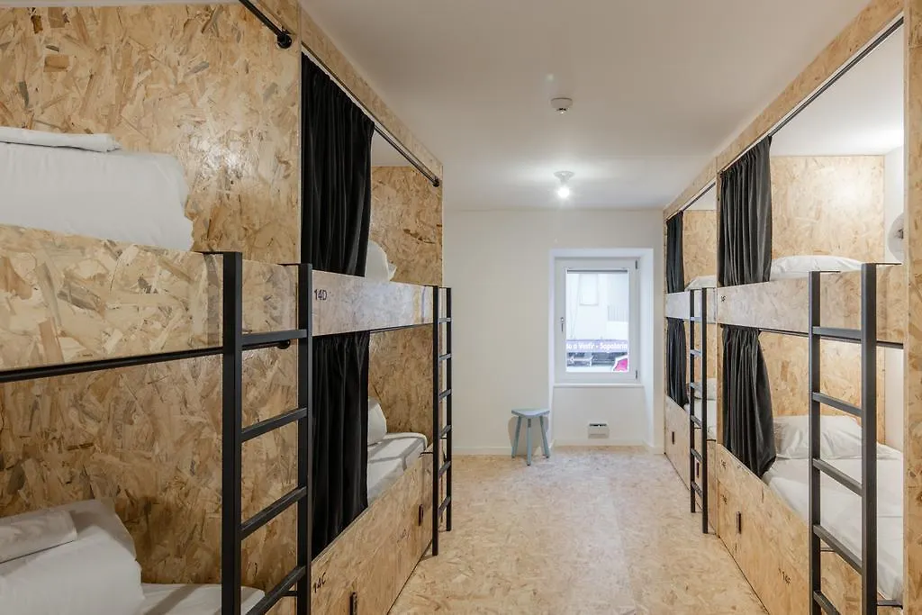 Hostel Conii & Suites Algarve Quarteira