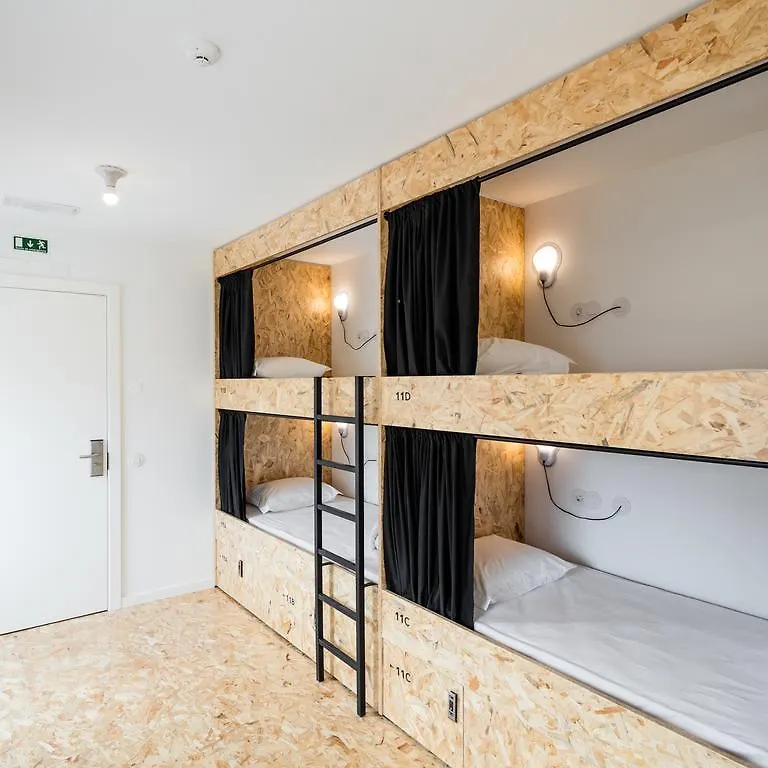 Hostel Conii & Suites Algarve Quarteira