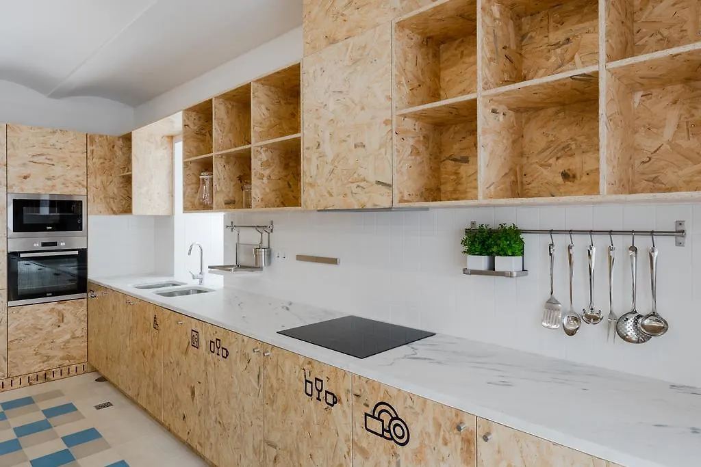 Hostel Conii & Suites Algarve Quarteira 0*,  Portekiz