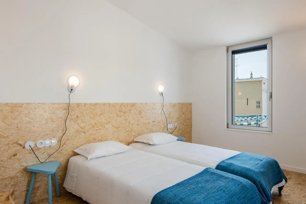 Hostel Conii & Suites Algarve Quarteira