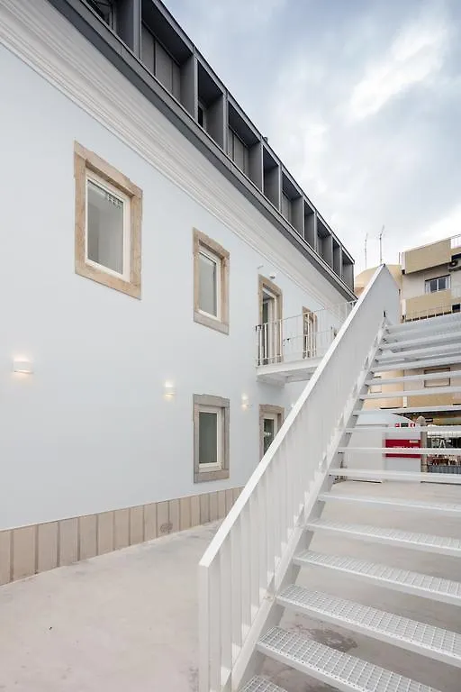 Hostel Conii & Suites Algarve Quarteira