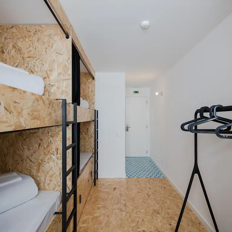 Hostel Conii & Suites Algarve Quarteira