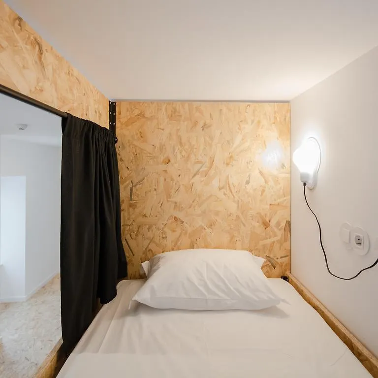 Hostel Conii & Suites Algarve Quarteira 0*,