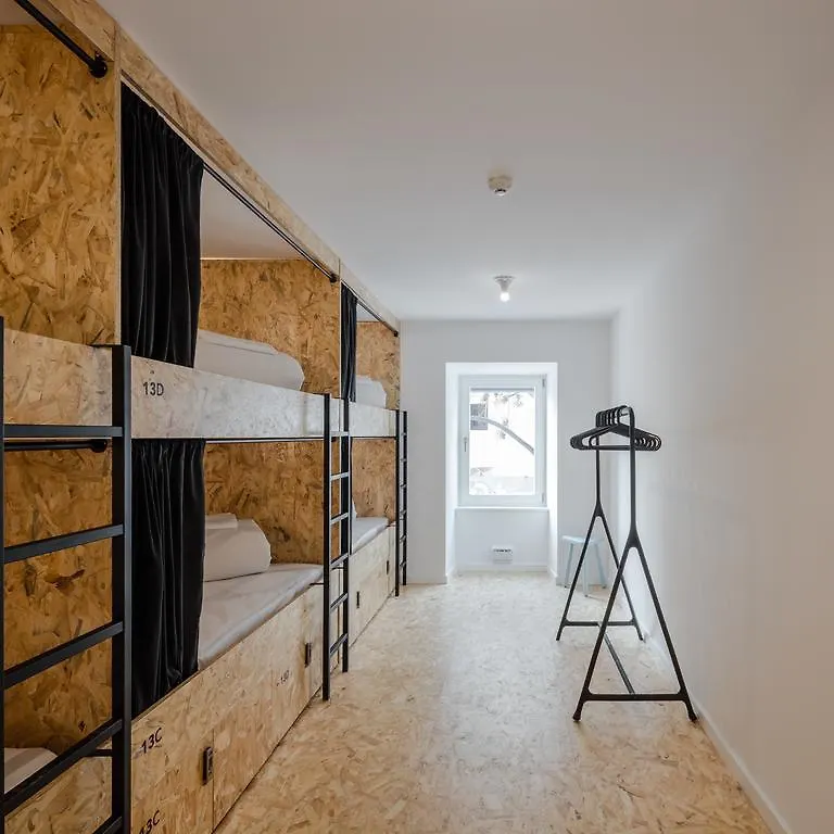 Hostel Conii & Suites Algarve Quarteira