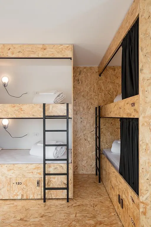 Hostel Conii & Suites Algarve Quarteira 0*,