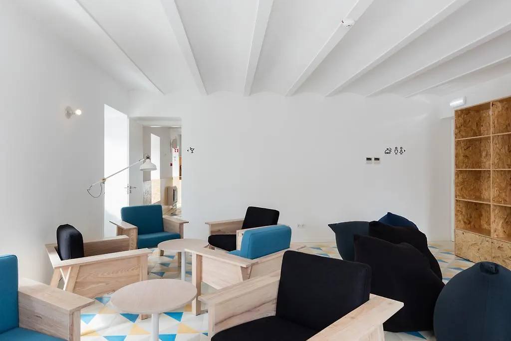 Hostel Conii & Suites Algarve Quarteira
